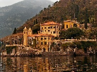 ville sul lago